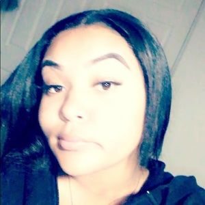 Meet your Posher, Anulika